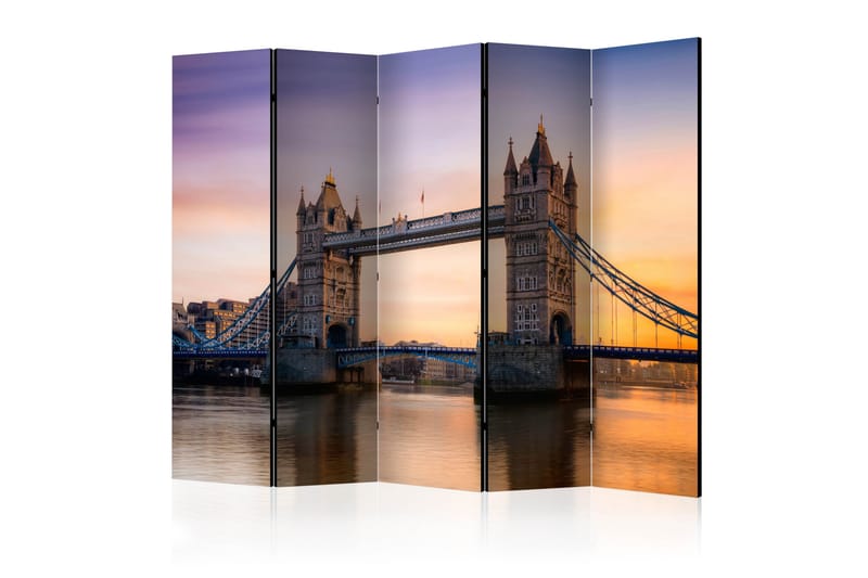 TOWER BRIDGE AT DAWN Rumsavdelare 225x172 cm - Artgeist sp. z o. o. - Inredning & dekor - Dekor & inredningsdetaljer - Rumsavdelare