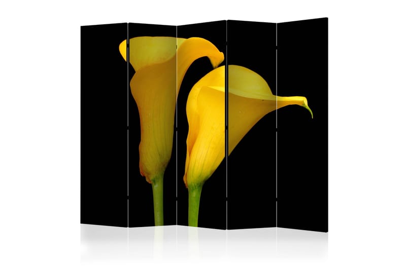 TWO YELLOW CALLA FLOWERS Rumsavdelare 225x172 cm - Artgeist sp. z o. o. - Inredning & dekor - Dekor & inredningsdetaljer - Rumsavdelare