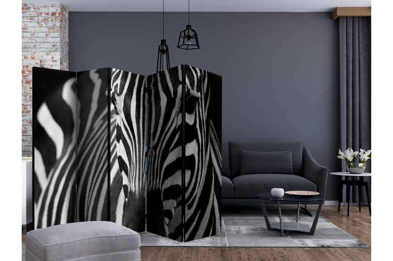 WHITE WITH BLACK STRIPES Rumsavdelare 225x172 cm - Artgeist sp. z o. o. - Inredning & dekor - Dekor & inredningsdetaljer - Rumsavdelare