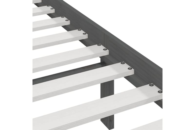 Sängram grå massivt trä 200x200 cm - Grå - Möbler - Sovrum - Sängram & sängstomme